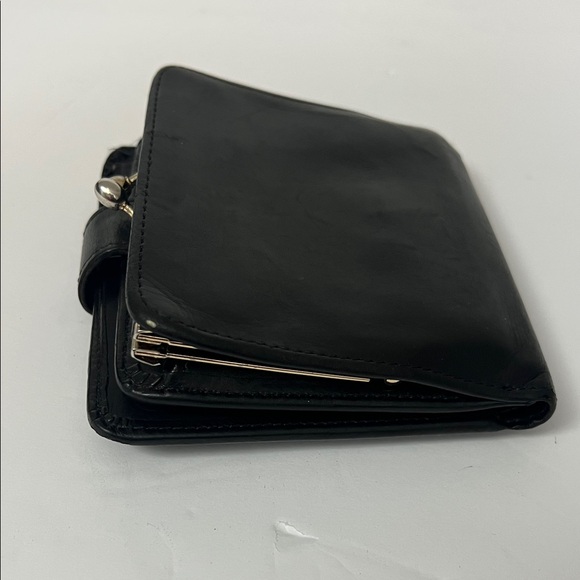 Coach Handbags - Vintage Coach Black Leather Wallet kisslock